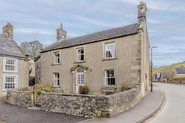 3 bedroom link detached house for sale