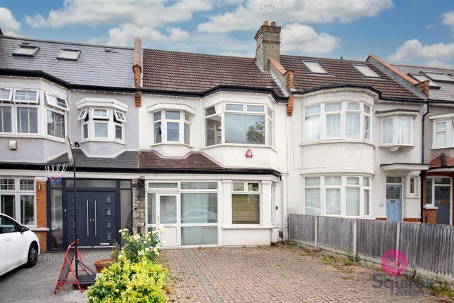 Queens Avenue, Finchley 3 bed terraced house for sale