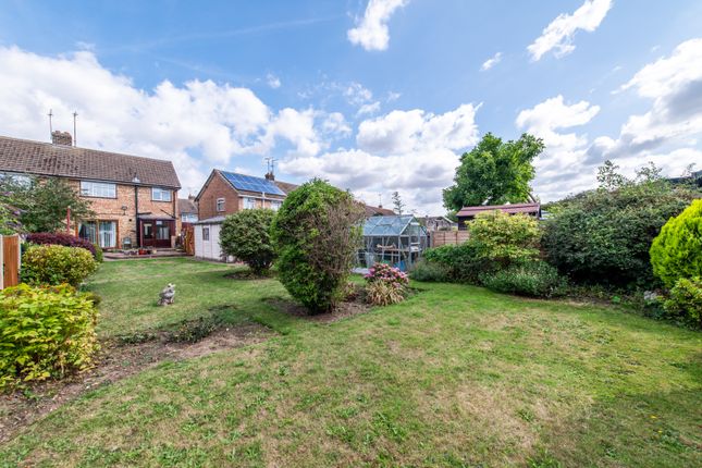 Rolvenden Road, Wainscott, Rochester... 3 bed semi