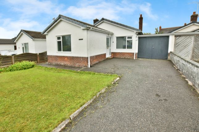 Bryn Siriol, Coedpoeth, LL11 2 bed detached bungalow for sale
