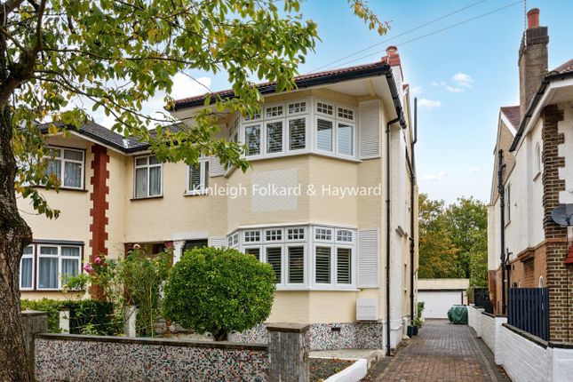 Gordon Road, Bounds Green, London, N11 4 bed semi