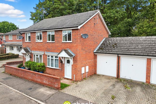 Hollymead Close, Colchester, CO4 2 bed semi