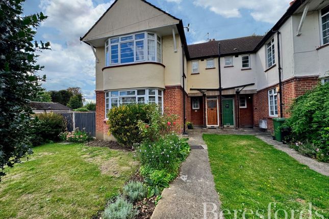 Billet Lane, Hornchurch, RM11 2 bed maisonette for sale