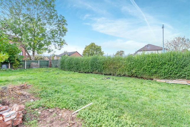 Drake Avenue, Worcester 3 bed property with land for sale