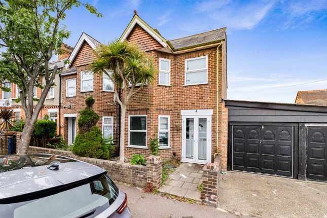 Marler Road, Folkestone, CT19 3 bed end of terrace house for sale