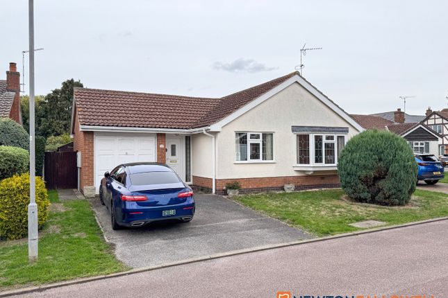 Lamb Close, Newark NG24 3 bed detached bungalow for sale