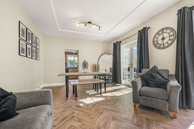 The Square, Pontyclun CF72 5 bed terraced house for sale