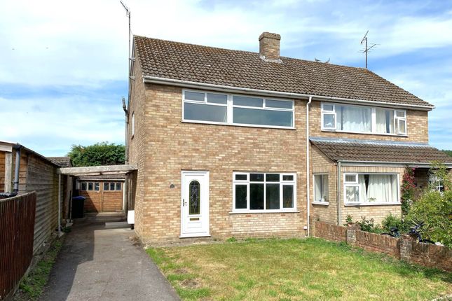 Barrow Close, Marlborough, SN8 2BD 3 bed semi