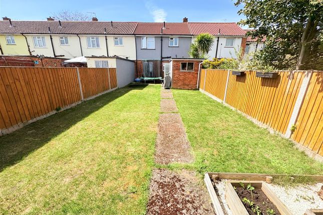 Osborn Crescent, Gosport PO13 2 bed terraced house for sale
