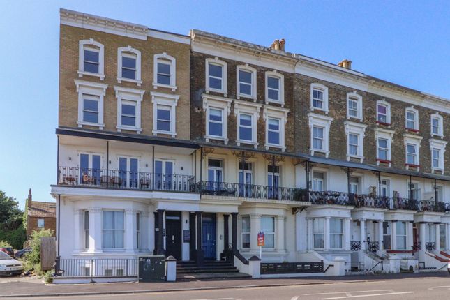 Ethelbert Crescent, Margate, Kent, CT9 2 bed flat for sale