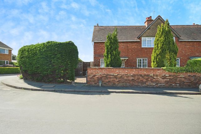 2 bedroom semi-detached house for sale