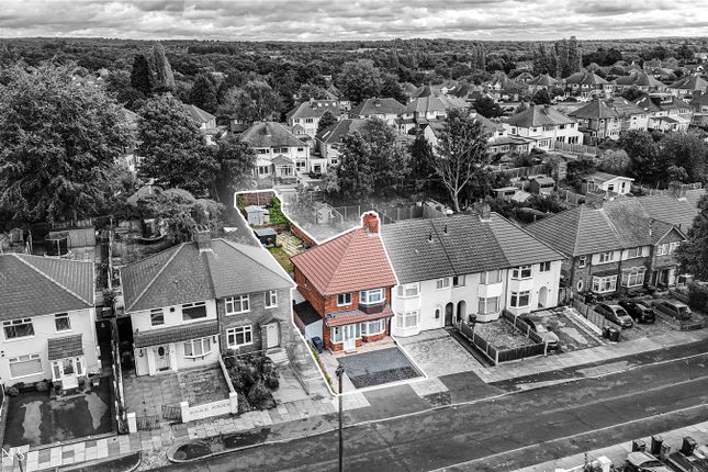 3 bed end terrace house