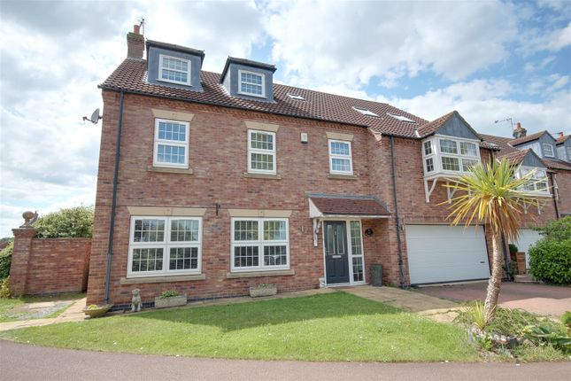 Towgarth Walk, Eastrington 6 bed detached house for sale