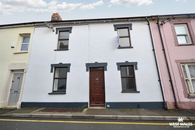 William Street, Cardigan 3 bed terraced house for sale