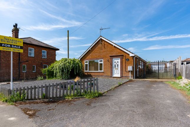Fen Road, East Kirkby, Spilsby, PE23 2 bed detached bungalow for sale