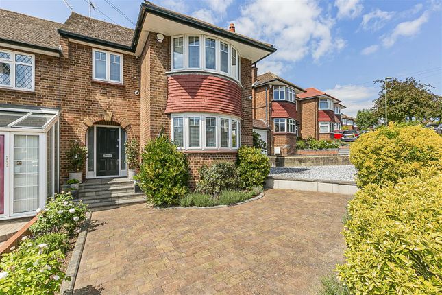 Ashurst Road, Cockfosters, EN4 3 bed semi