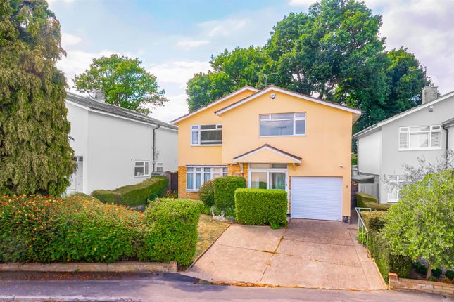 Woodpond Avenue, Hockley SS5 5 bed detached house for sale