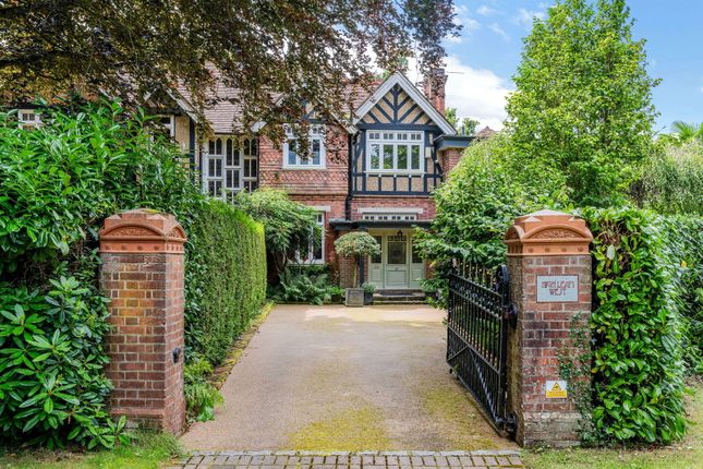 Swissland Hill, East Grinstead RH19 4 bed semi
