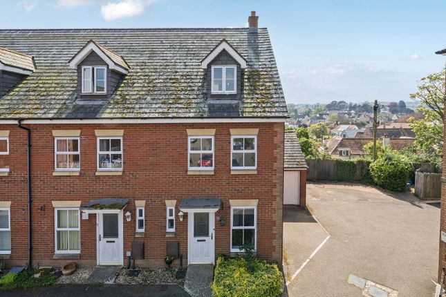 3 bedroom end of terrace house for sale