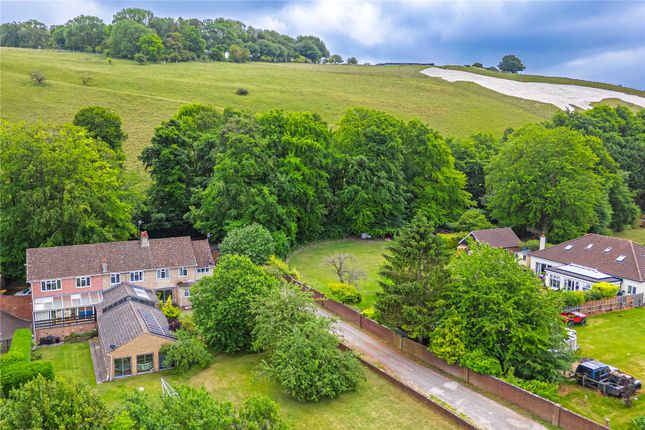 9 bed detached house