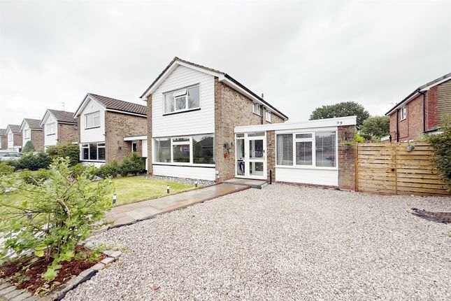 3 bedroom link detached house for sale