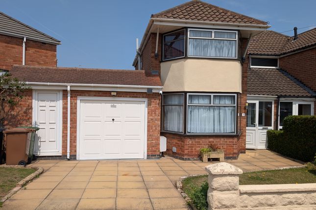Gaydon Road, Solihull, West Midlands 3 bed semi