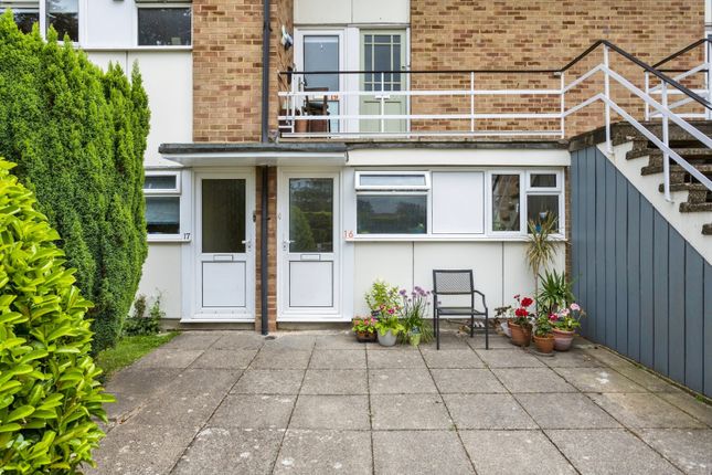 Studio flat for sale