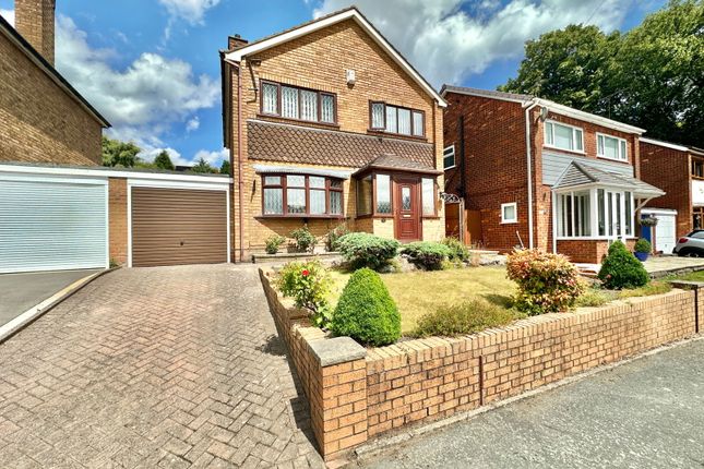 High Arcal Drive, Dudley DY3 3 bed detached house for sale