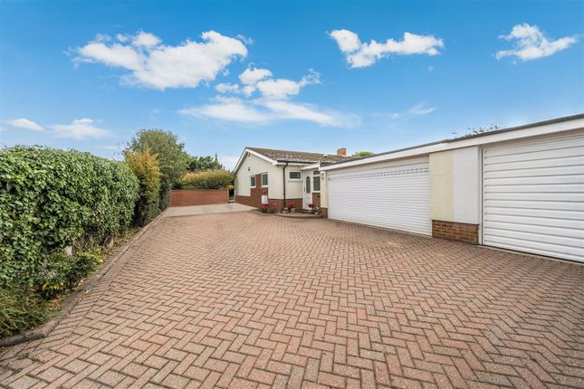 Silver Street, Great Barford 3 bed detached bungalow for sale