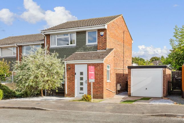 Teasdale Close, Royston SG8 3 bed end of terrace house for sale