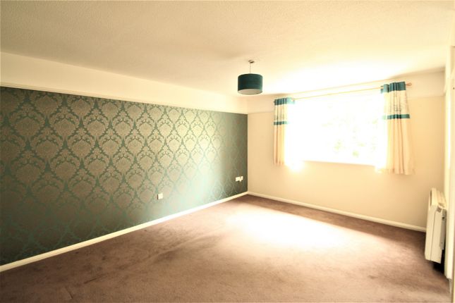 Valley Green, Hemel Hempstead... 2 bed flat for sale