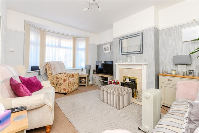 Broom Hill Road, Strood, Rochester, Kent 2 bed end of terrace house for sale