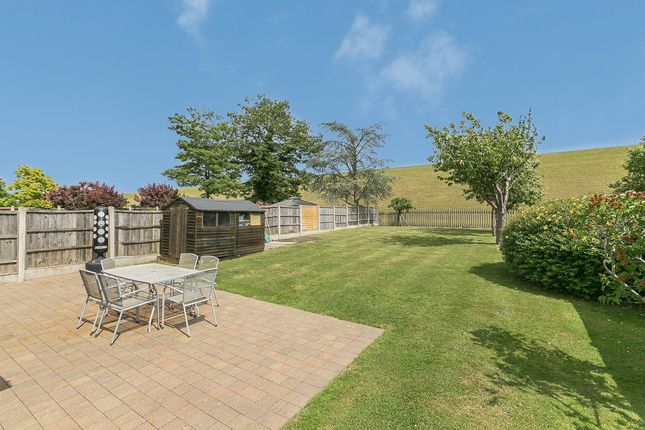 Coppermill Road, Staines