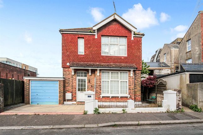 Heene Place, Worthing 2 bed detached house for sale