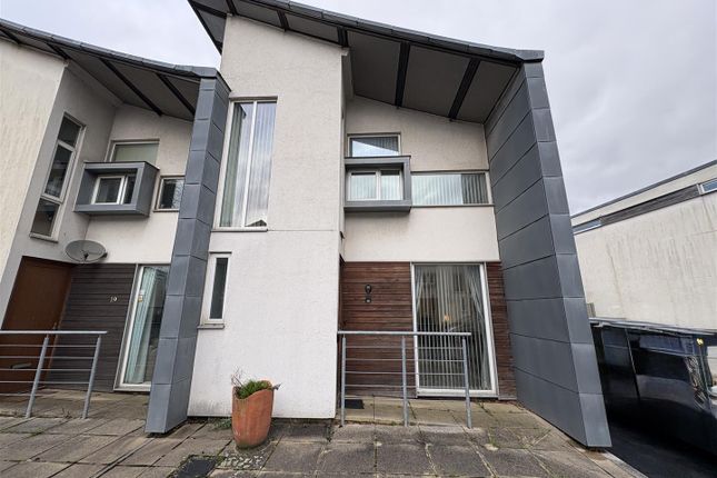 Lloyd Wright Avenue, Beswick, Manchester 3 bed semi