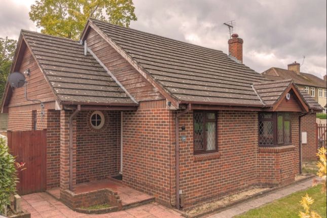 Cock Lane, Leatherhead, KT22 3 bed detached bungalow for sale