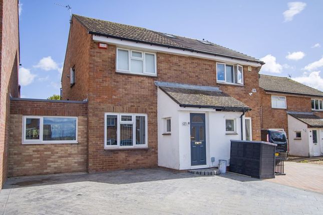 2 bedroom semi-detached house for sale