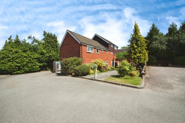 Longfield Road, Tring HP23 2 bed flat for sale