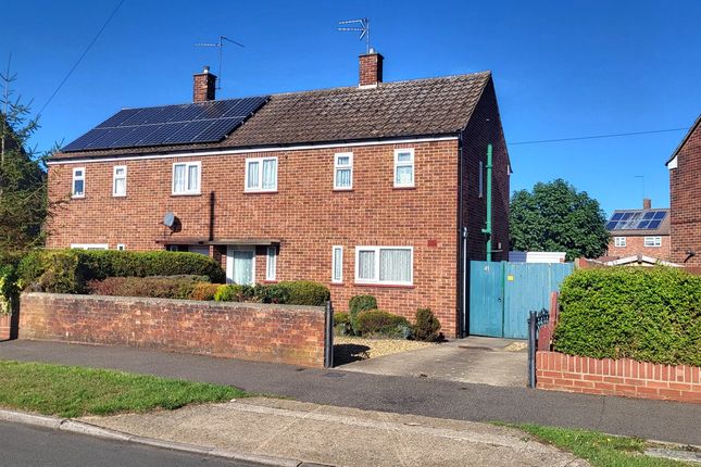 2 bedroom semi-detached house for sale