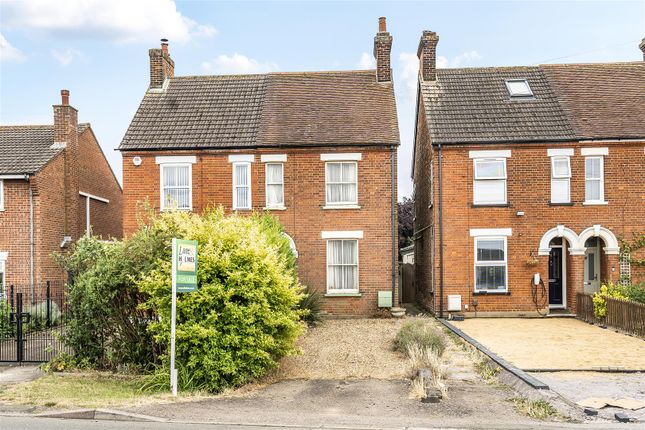 Fields Road, Wootton 2 bed cottage for sale