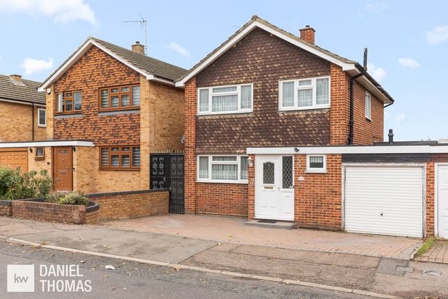 Pick Hill, Waltham Abbey, EN9 3 bed detached house for sale