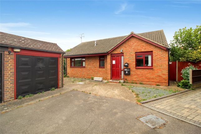 Hainault Avenue, Rochford, Essex, SS4 3 bed bungalow for sale