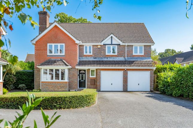 Courtenay Close, Fareham PO15 5 bed detached house for sale