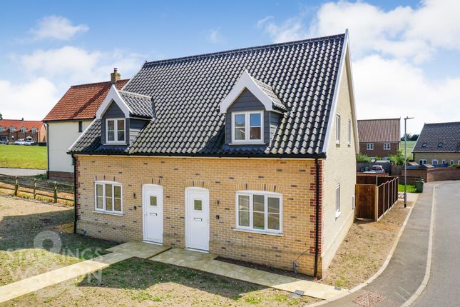 Roxbury Drive, East Harling, Norwich 2 bed semi