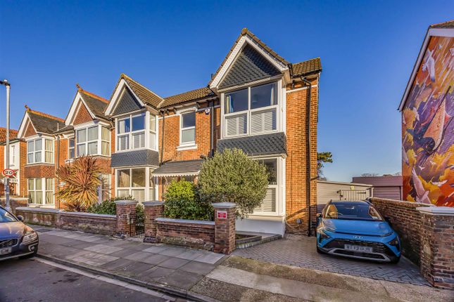 Festing Grove, Southsea PO4 4 bed semi