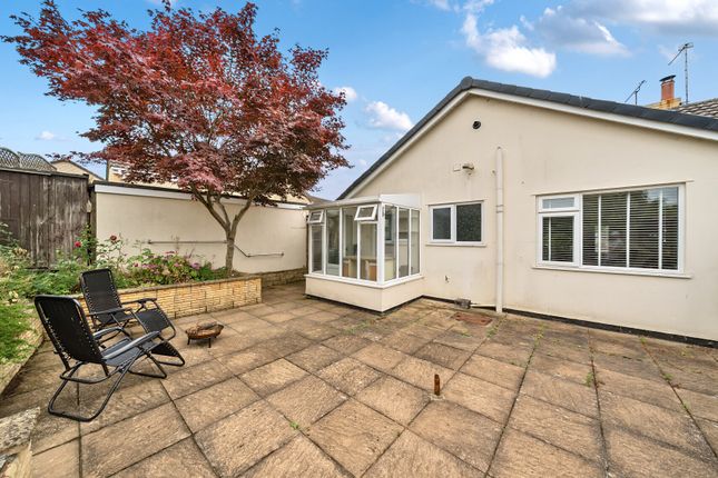 Brookside, Bristol BS39 2 bed bungalow for sale
