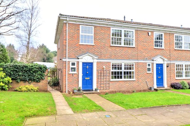 Burcote, Weybridge KT13 4 bed end of terrace house for sale