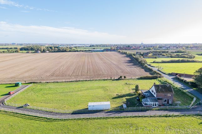 3 bed detached house