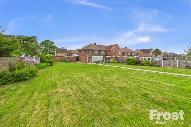 Longmead, Windsor, Berkshire, SL4 3 bed semi