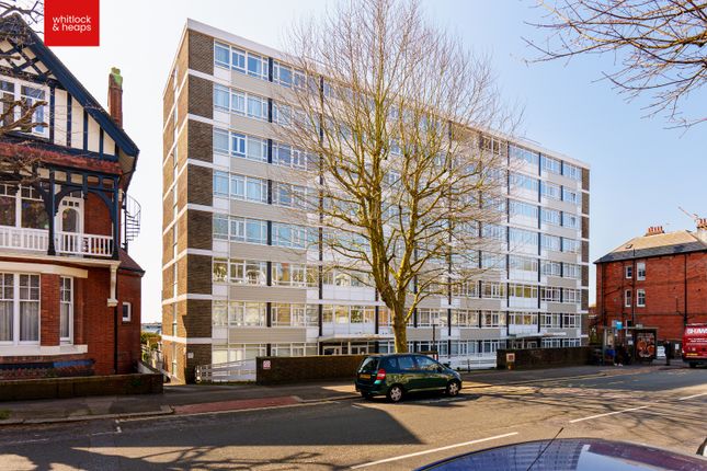 Hovedene, Cromwell Road, Hove 2 bed flat for sale